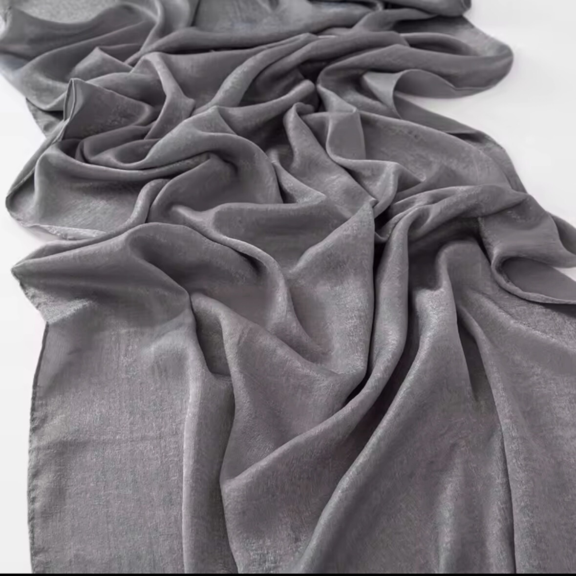 coin-velvet-satin-hijab